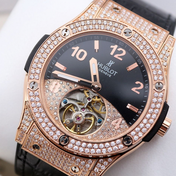 HUBLOT Classic fusion (код 784)