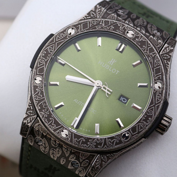 HUBLOT Classic fusion fuente (код 377-01)