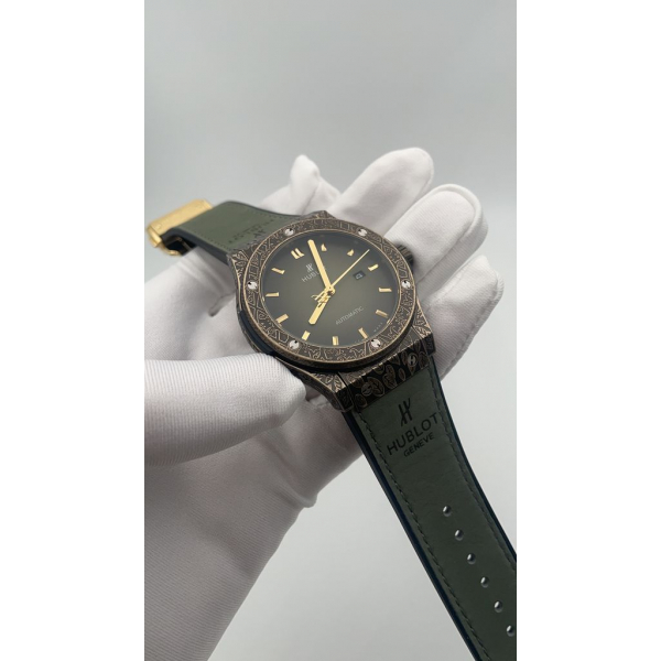 HUBLOT Classic fusion fuente (код 377-02)