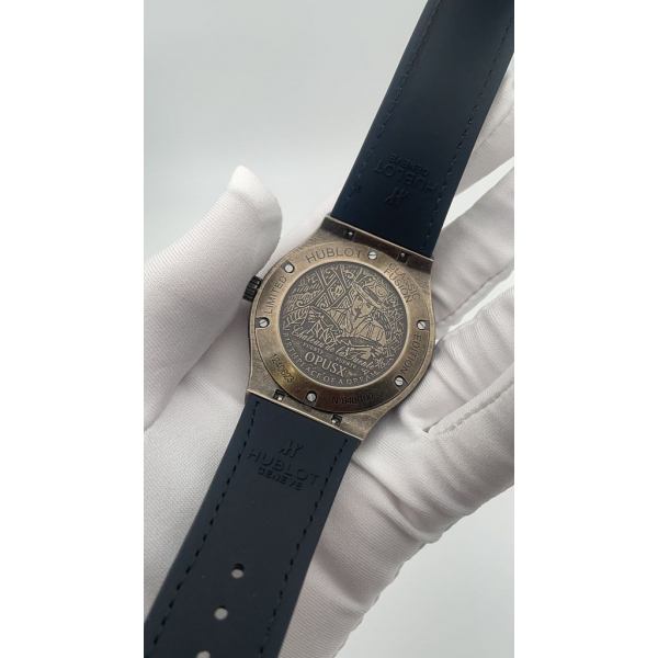 HUBLOT Classic fusion fuente (код 377-02)