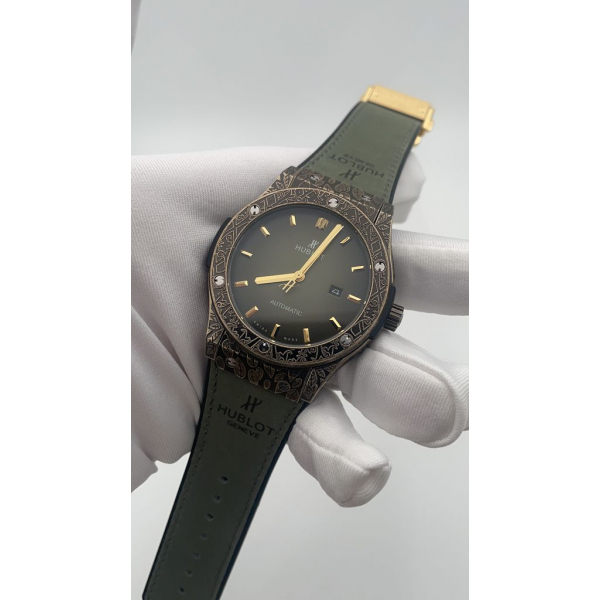 HUBLOT Classic fusion fuente (код 377-02)