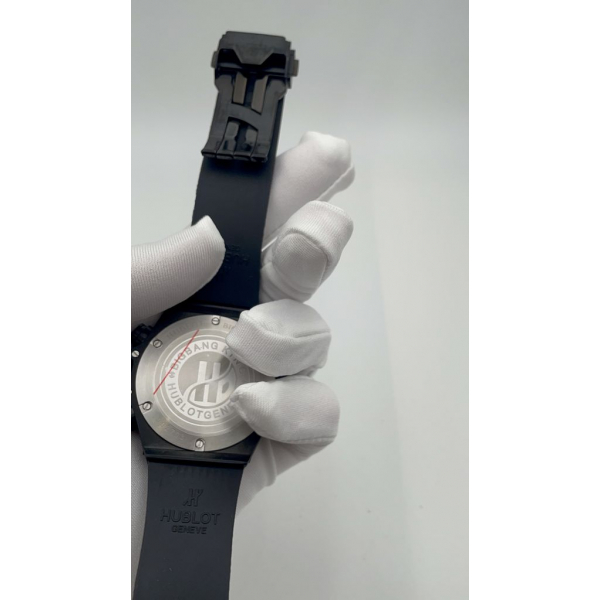 HUBLOT Big Bang (825)