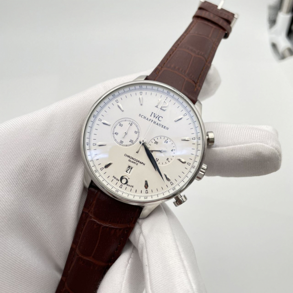 IWC Schaffhausen (код 136)
