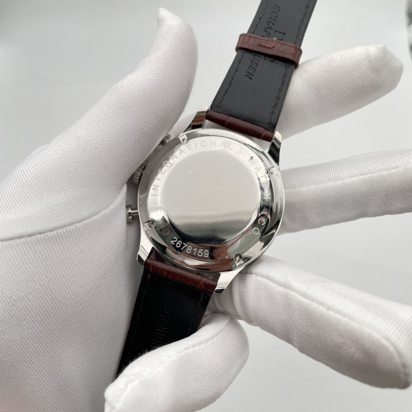 IWC Schaffhausen (код 136)