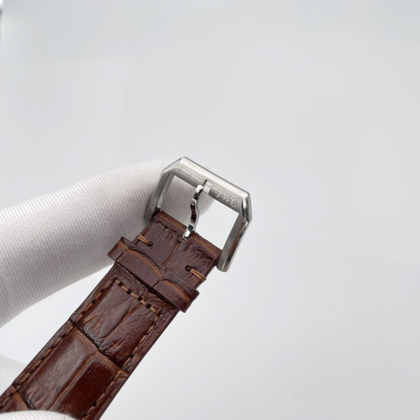 IWC Schaffhausen (код 137)