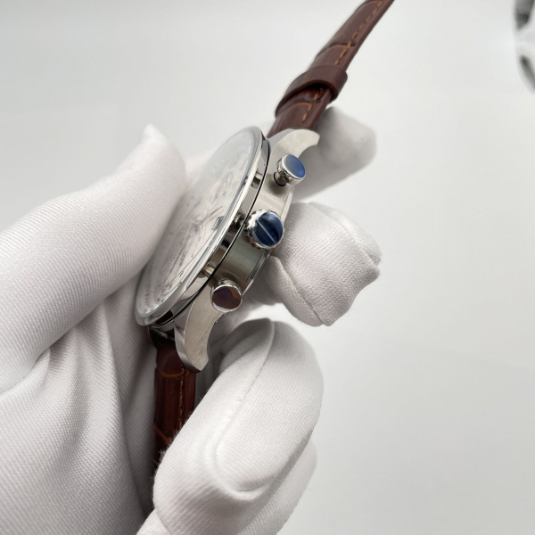 IWC Schaffhausen (код 137)