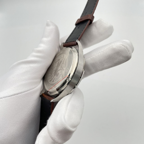 IWC Schaffhausen (код 138)