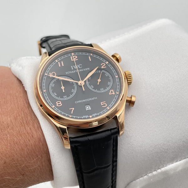 IWC Schaffhausen (код 142)