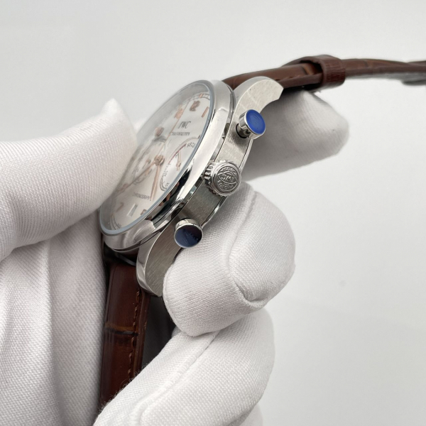 IWC Schaffhausen (код 144)