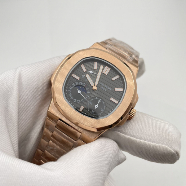 Patek Philippe Men Nautilus (код 255-04)