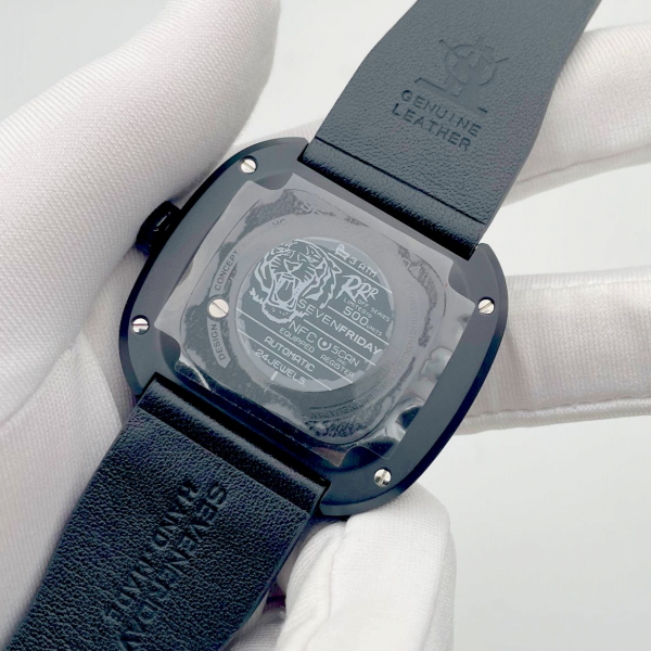 SEVENFRIDAY (код 051)