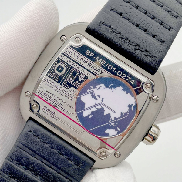 SEVENFRIDAY (код 055)