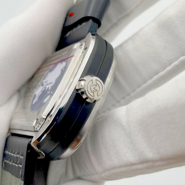 SEVENFRIDAY (код 056)
