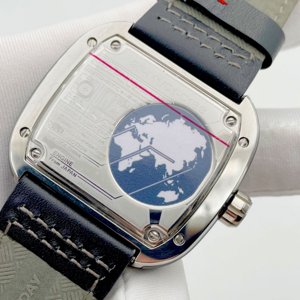 SEVENFRIDAY (код 056)