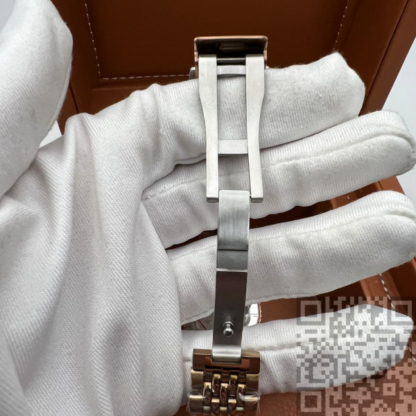 Rado Captain Cook (код 855)
