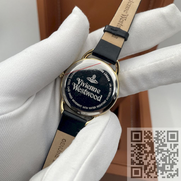 Vivienne Westwood (код 879)