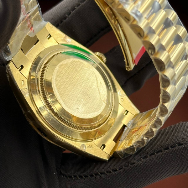 Rolex Day-Date 40 mm Yellow Gold Steel Dial (код 1175)