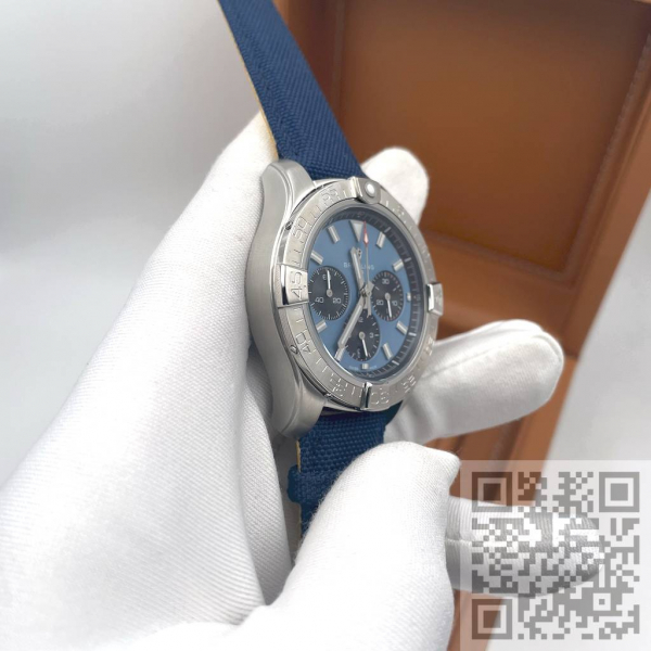 Breitling Avenger B01 Chronograph 44 (код 1372)