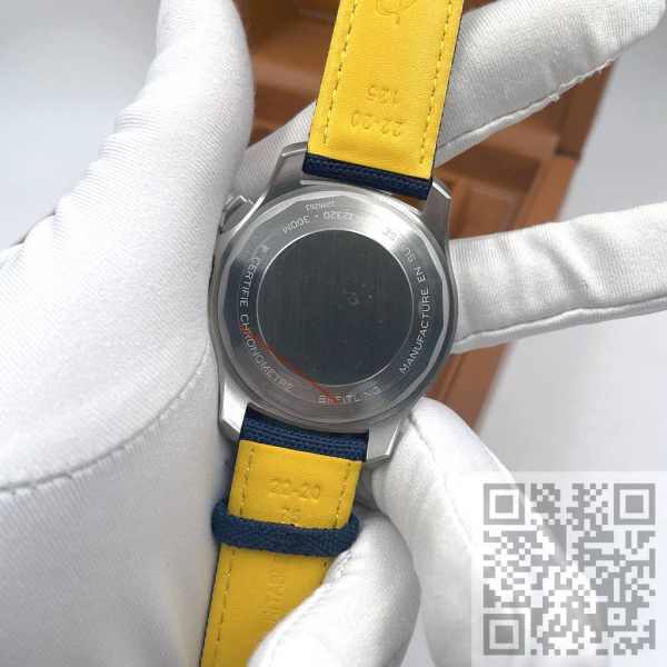 Breitling Avenger B01 Chronograph 44 (код 1372)