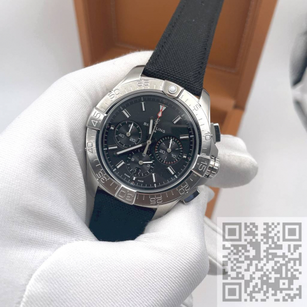 Breitling Avenger B01 Chronograph 44 (код 1373)