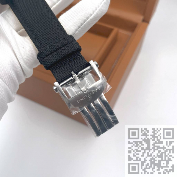 Breitling Avenger B01 Chronograph 44 (код 1391)