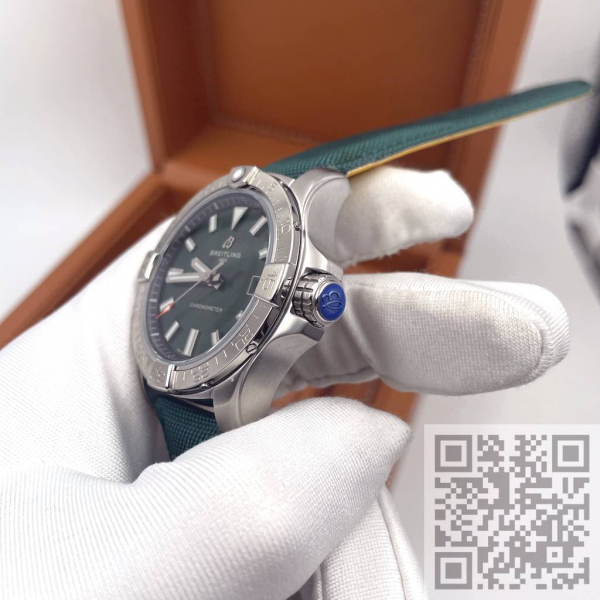 Breitling Avenger Automatic 42 (код 1397)