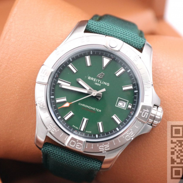 Breitling Avenger Automatic 42 (код 1397)