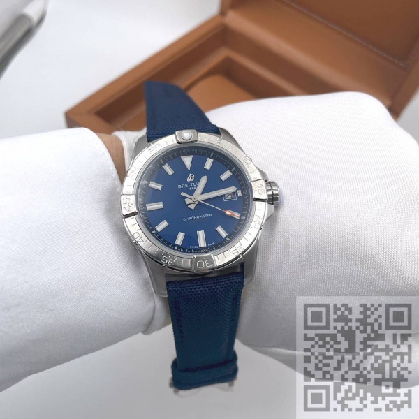 Breitling Avenger Automatic 42 (код 1400)