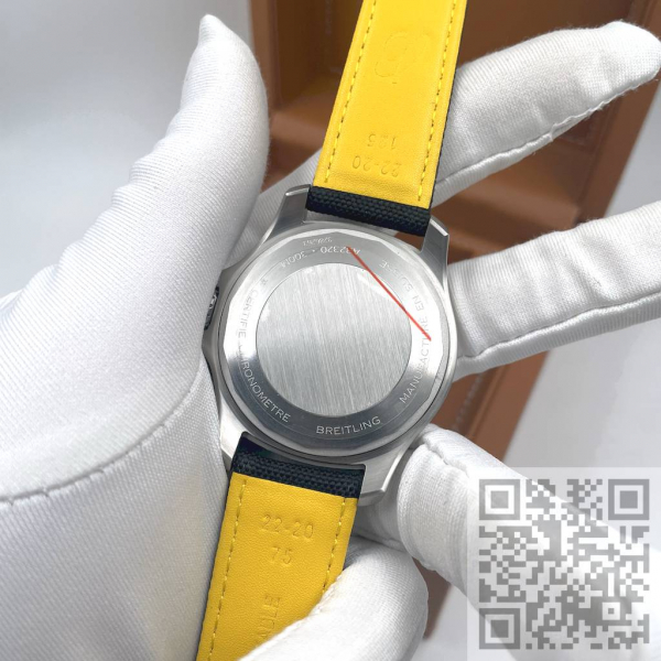 Breitling Avenger Automatic GMT 44 (код 1404)