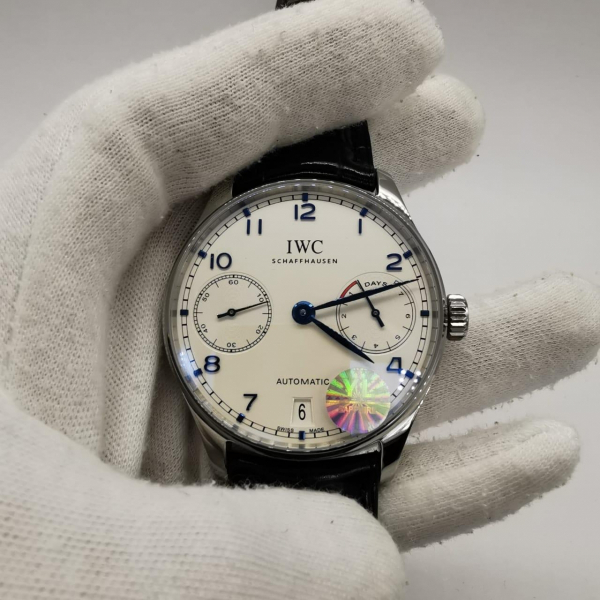 IWC Schaffhausen (код 062)
