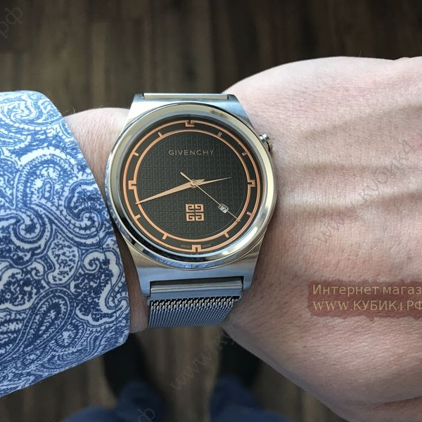Givenchy (код 001)