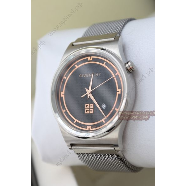 Givenchy (код 001)