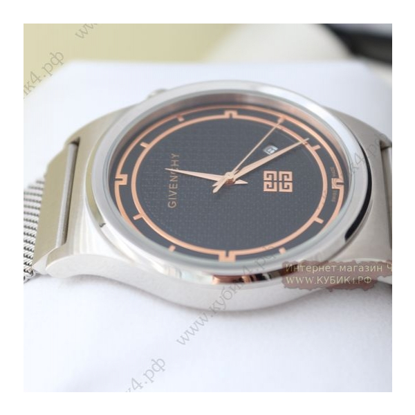 Givenchy (код 001)