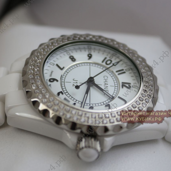 CHANEL J12 White (код 067)