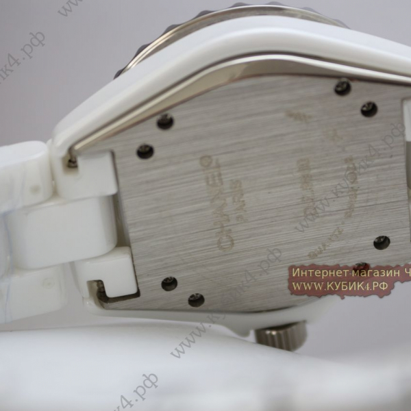 CHANEL J12 White (код 067)