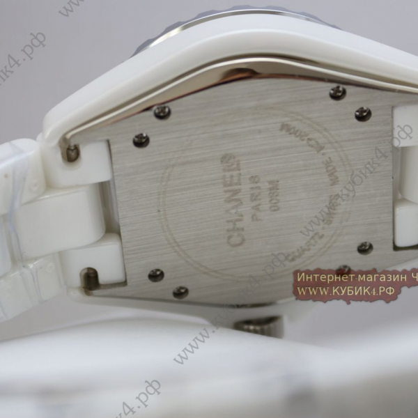 CHANEL J12 White (код 068)