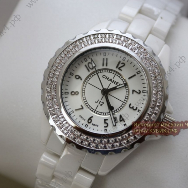 CHANEL J12 White (код 070)