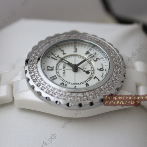 CHANEL J12 White (код 070)