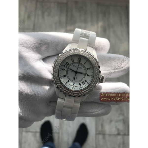 CHANEL J12 White (код 070)