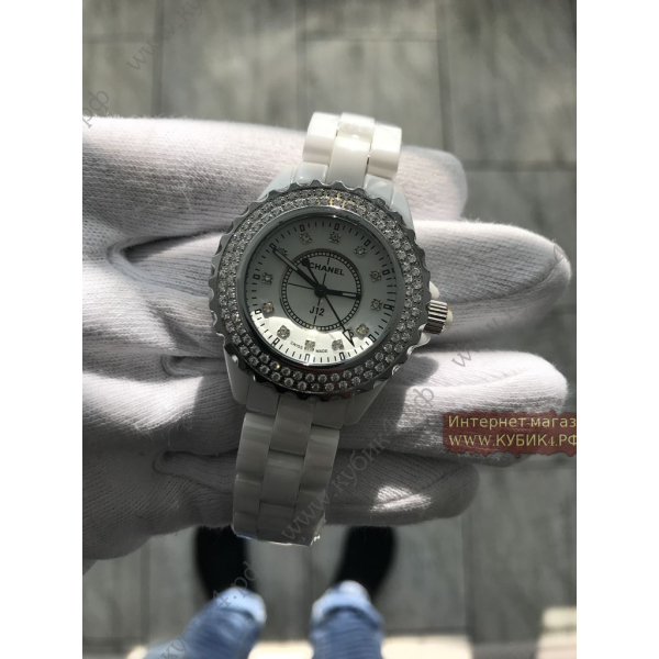 CHANEL J12 White (код 071)