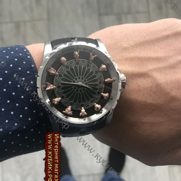 Roger Dubuis (код 044)