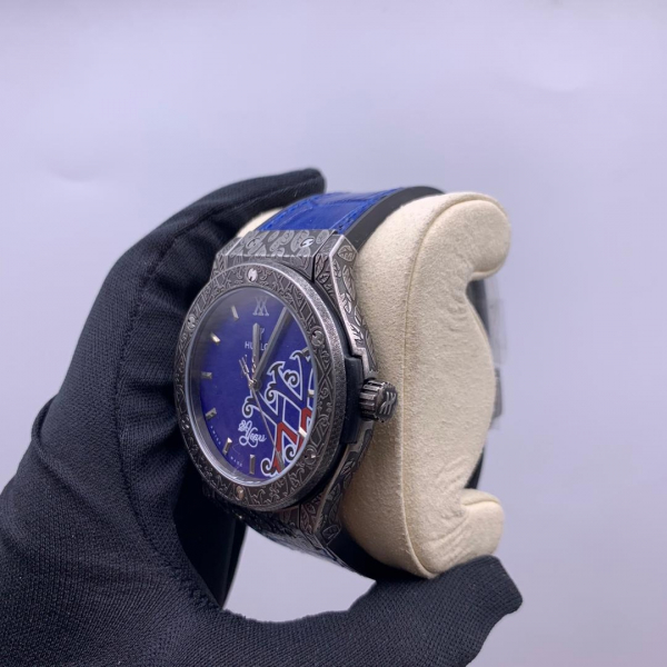 HUBLOT Classic fusion fuente (код 408-02)
