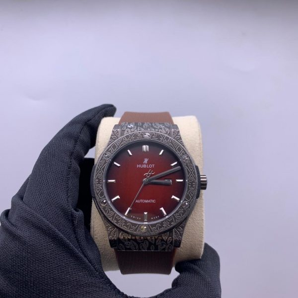 HUBLOT Classic fusion fuente (код 606)