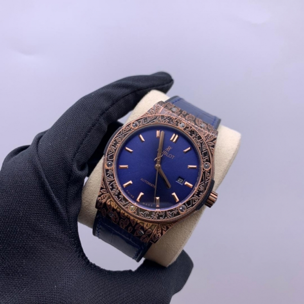 HUBLOT Classic fusion fuente (код 607)