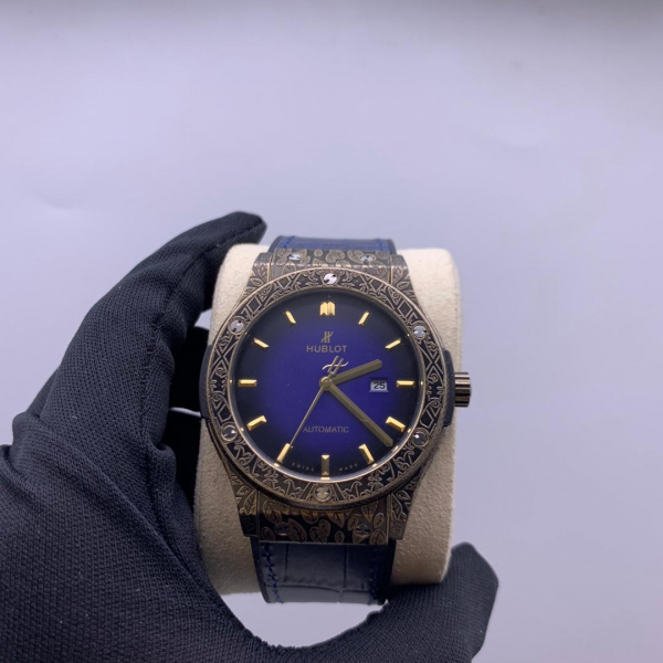 HUBLOT Classic fusion fuente (код 608)