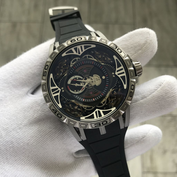 Roger Dubuis (код 059)