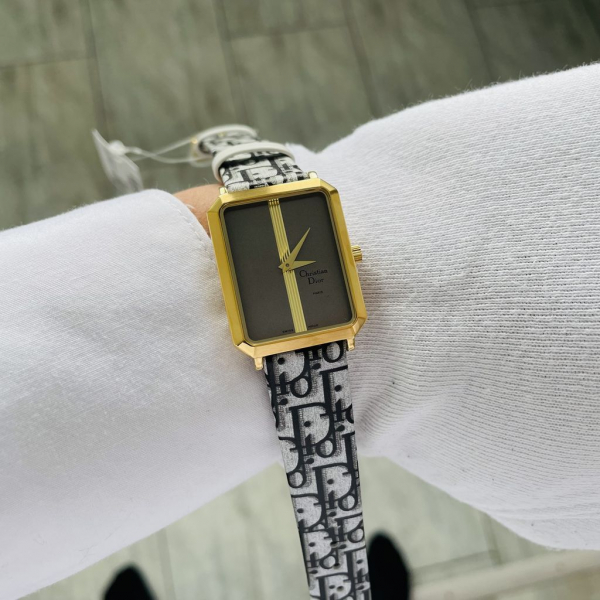 Dior (код 055-1)