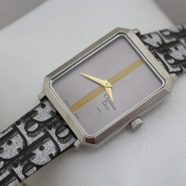 Dior (код 056-1)