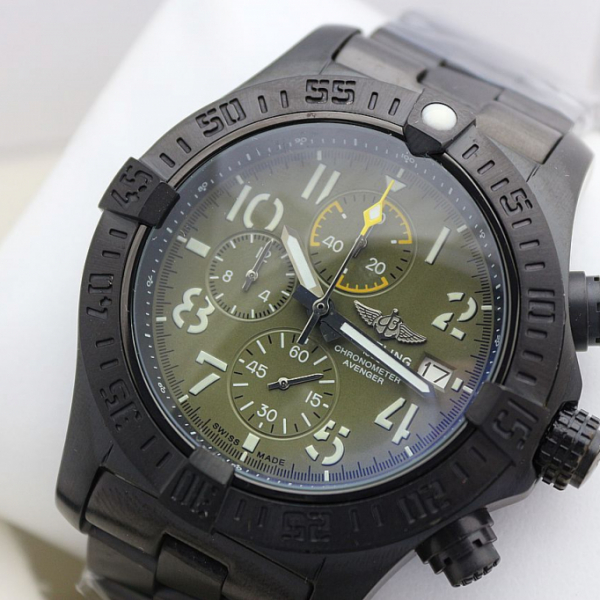 BREITLING Chronometer Avenger (код 390)