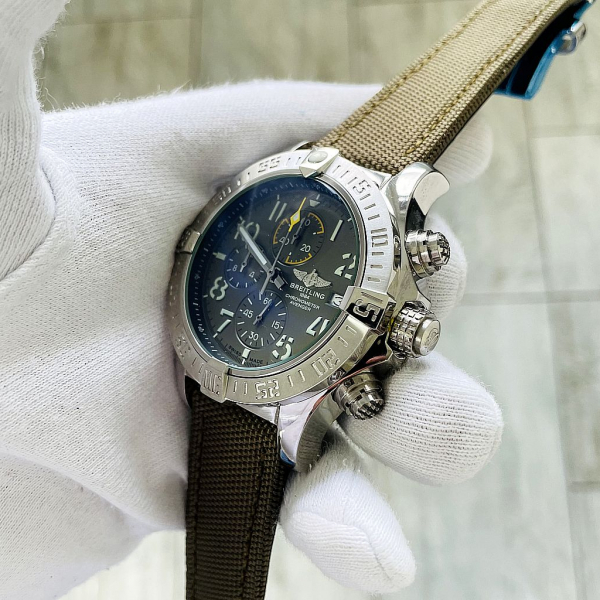 BREITLING Chronometer Avenger (код 394)